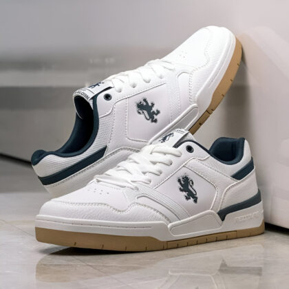 RED TAPE Men Colourblocked sneakers